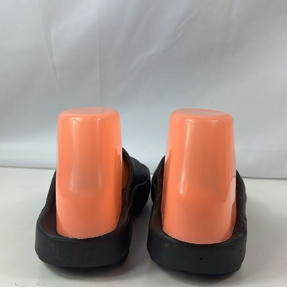 OOFOS OOaah Unisex Street Style Plain Shower Shoes - Picture 5 of 13